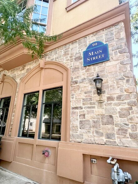 More Photos Of 99 Main St, Colleyville Storefront Retail Office For Lease