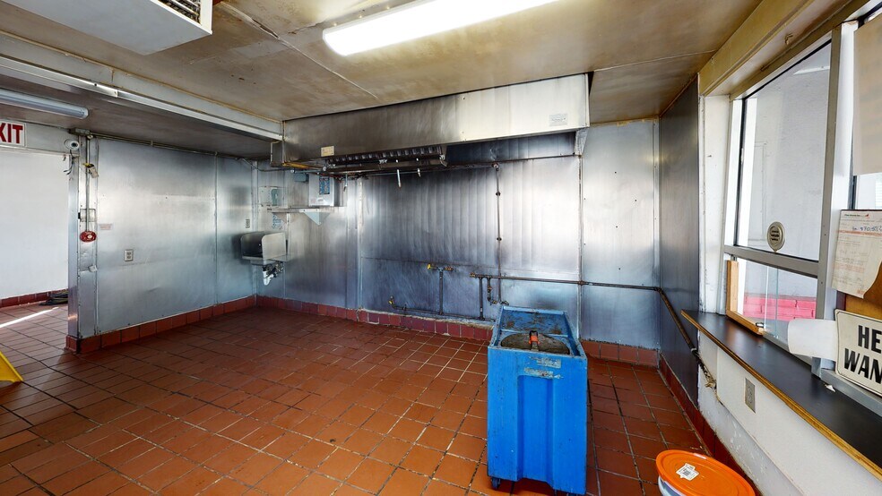 More Photos Of 5065 Riverside Dr, Chino Fast Food For Lease