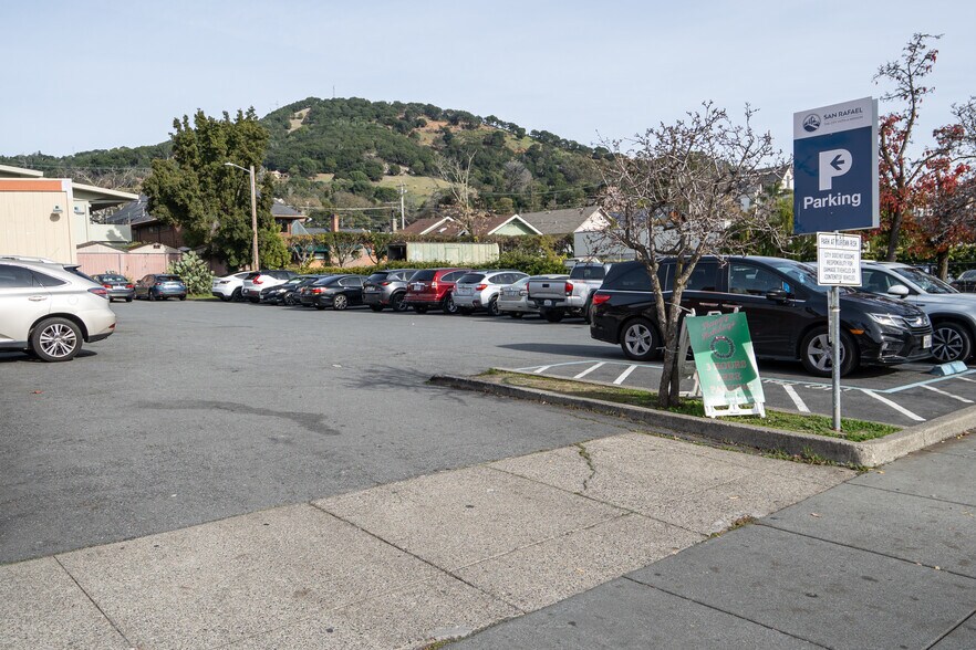 More Photos Of 1566-1574 4th St, San Rafael Storefront Retail Office For Sale