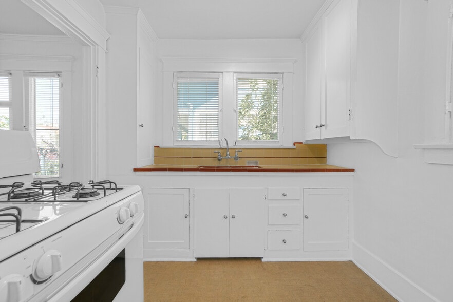 More Photos Of 2531 Elsinore St, Los Angeles Multifamily For Sale