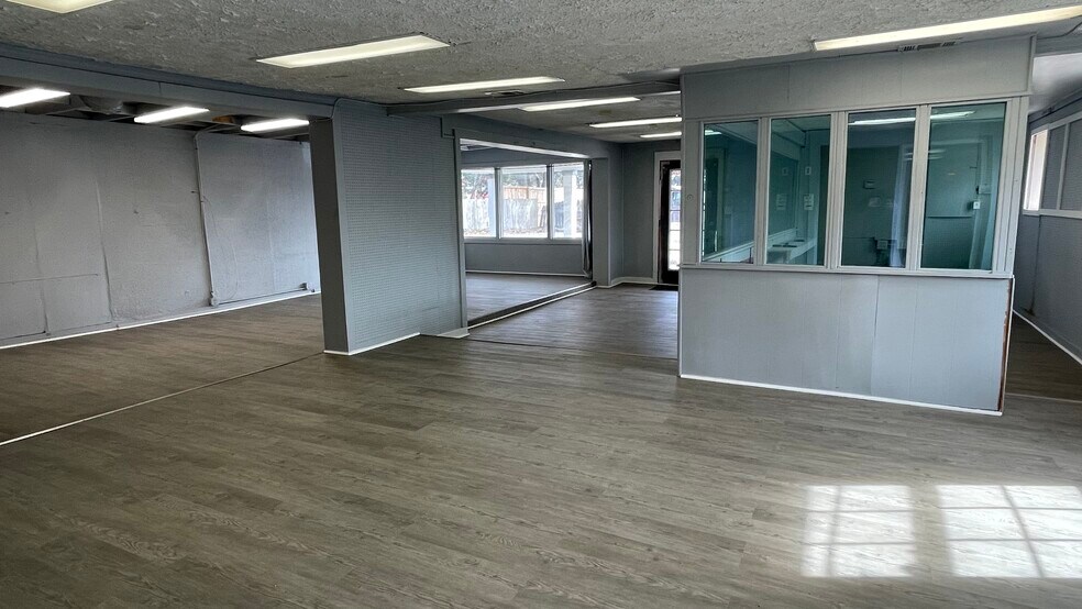 More Photos Of 507 Us-80 Hwy, Savannah Freestanding For Lease