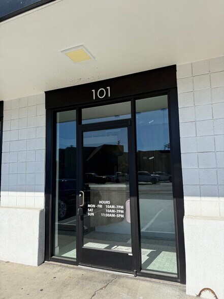 More Photos Of 101 McHenry Ave, Modesto Freestanding For Lease