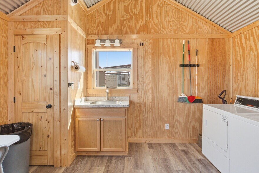 More Photos Of 351 My Ln, Millsap Trailer Camper Park For Sale