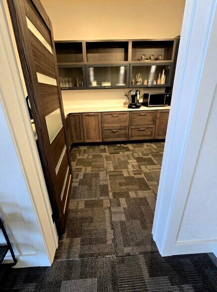 More Photos Of 20 2nd Ave E, Kalispell Office For Lease