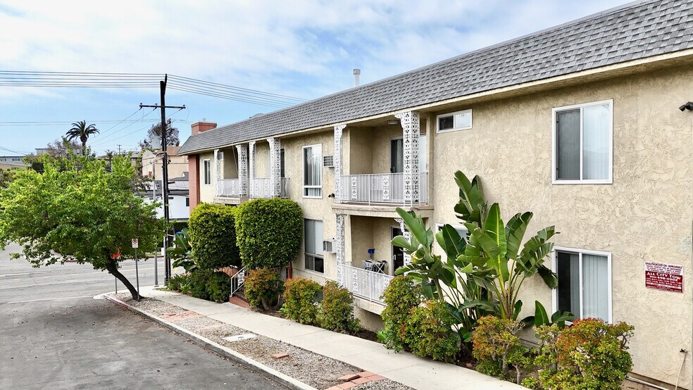 More Photos Of 3189 Cheviot Vista Pl, Los Angeles Apartments For Sale