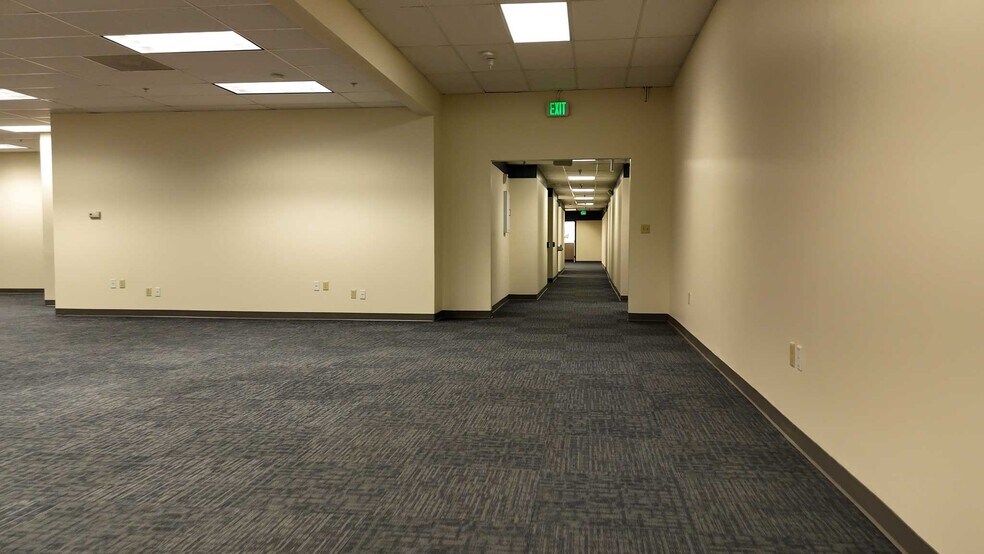 More Photos Of 8955 Drennan Rd, Colorado Springs Flex For Lease