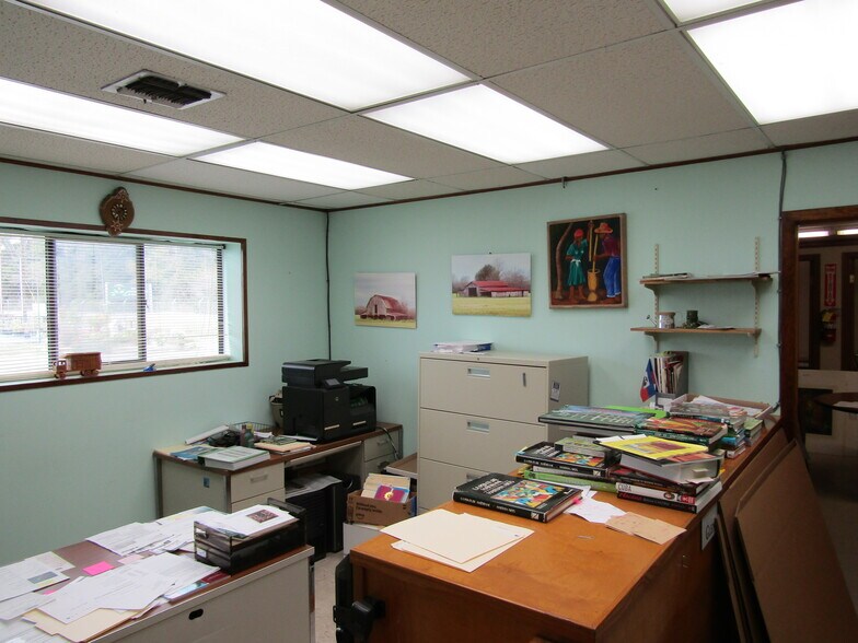 More Photos Of 4806 E Old Spanish Trl, Jeanerette Warehouse For Sale