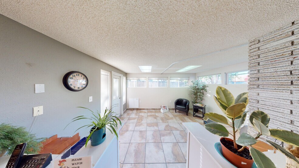More Photos Of 191 Wyoming St, Lander Office For Sale