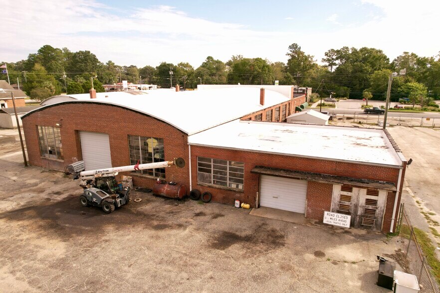 More Photos Of 311 N Longstreet St, Kingstree Auto Repair For Sale