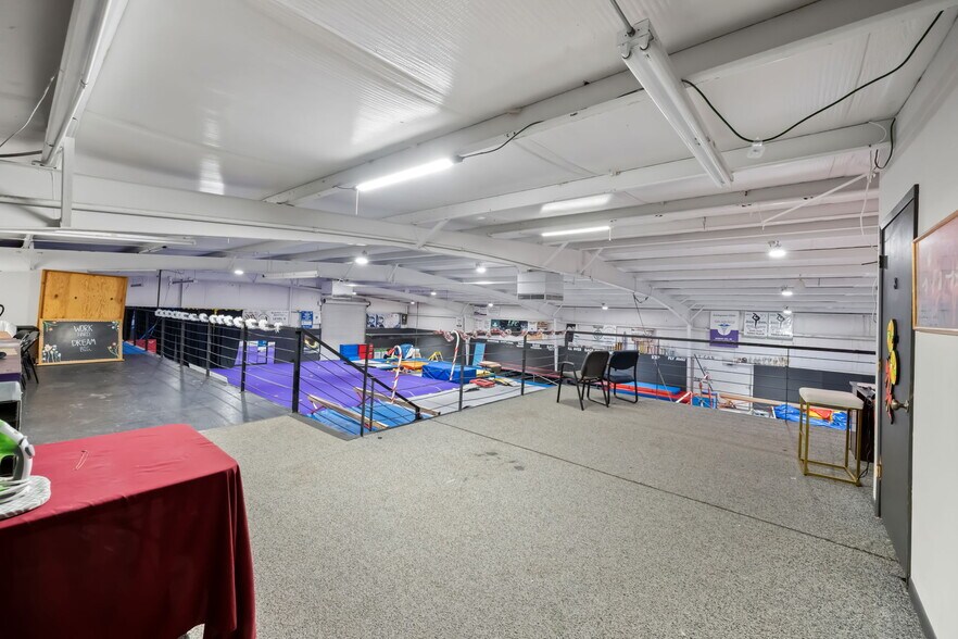 More Photos Of 115 N Willis Ave, Livingston Warehouse For Sale