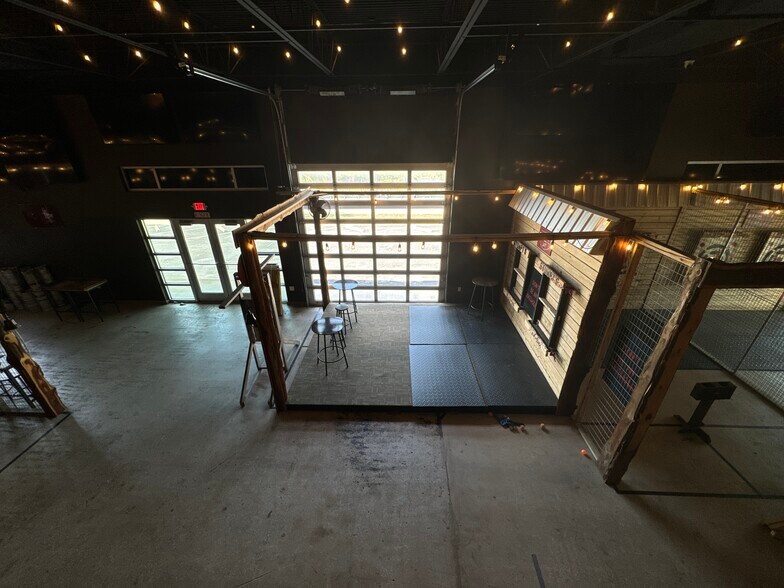 More Photos Of 201 E Center St, Tarpon Springs Bar For Lease