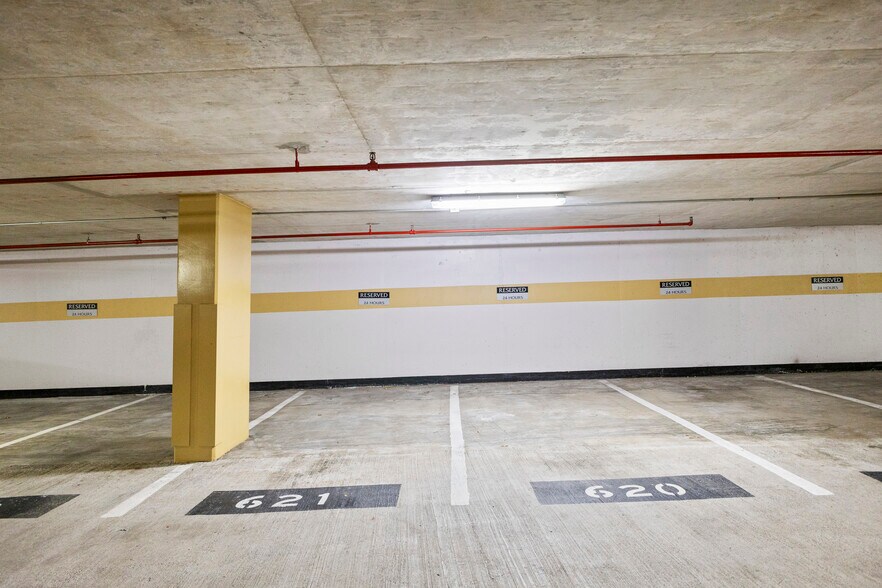 More Photos Of 1100 Alakea St, Honolulu Office For Sale