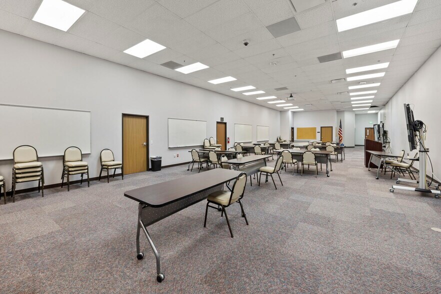 More Photos Of 6436 S Hwy 85-87, Colorado Springs General Retail For Sale