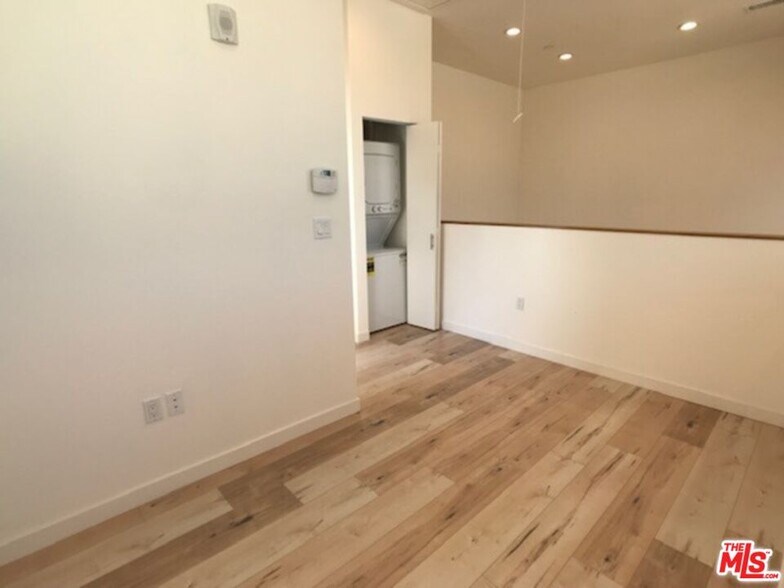 More Photos Of 517 N Harvard Blvd, Los Angeles Apartments For Sale