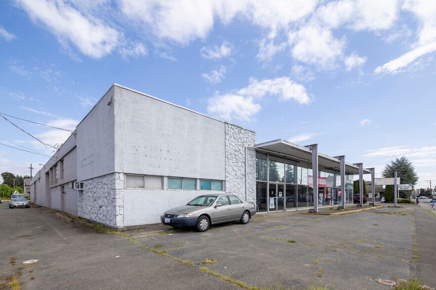 More Photos Of 14600 Ambaum Blvd SW, Burien Auto Repair For Lease