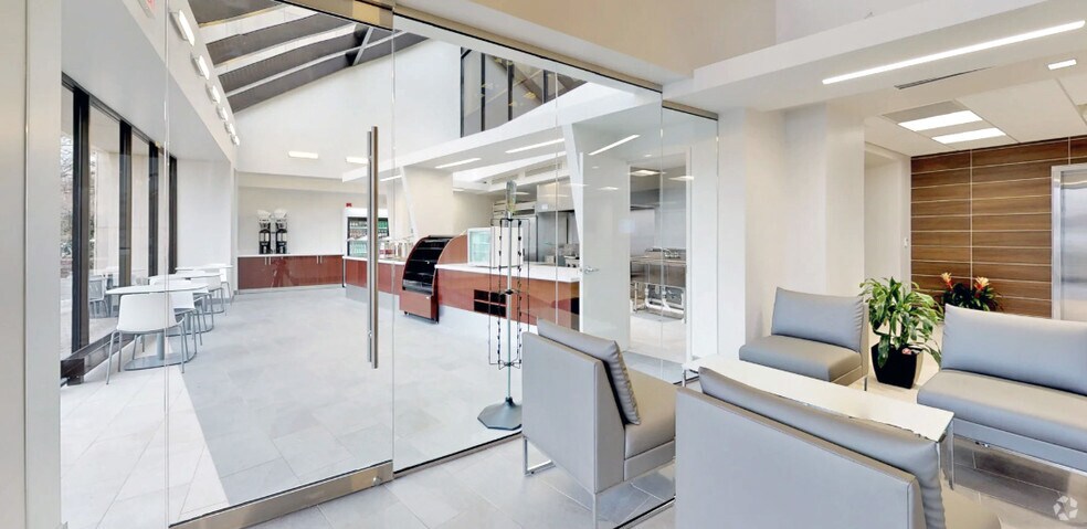 More Photos Of 365 W Passaic St, Rochelle Park Office For Lease