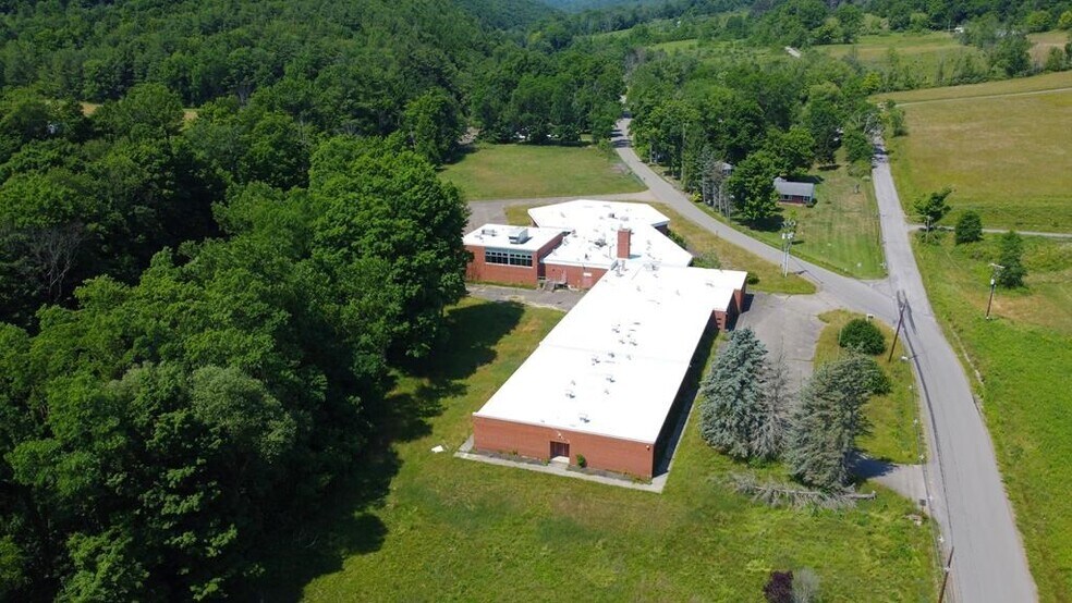More Photos Of 5252 Monkey Run Rd, Gillett Schools For Sale