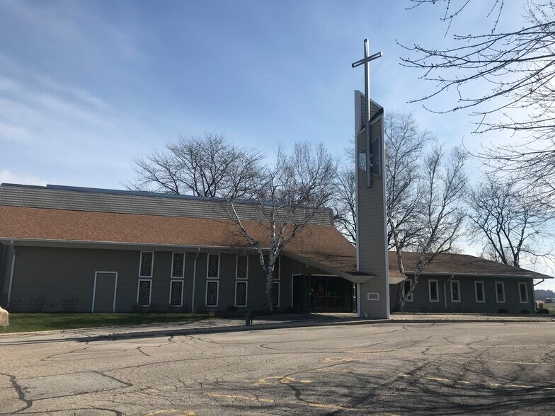 More Photos Of 3702 County Hwy AB, Cottage Grove Religious Facility For Lease