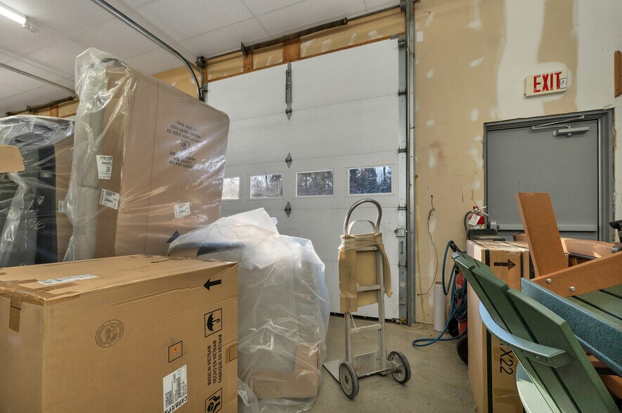 More Photos Of 1210 White Mountain Hwy, Ossipee Freestanding For Sale