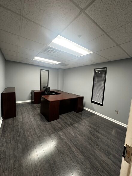 More Photos Of 5000 Transamerica Dr, Columbus Office For Lease