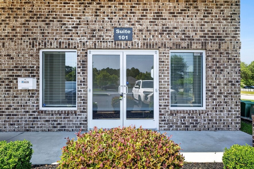 More Photos Of 122 Canal St, Pooler Medical For Lease