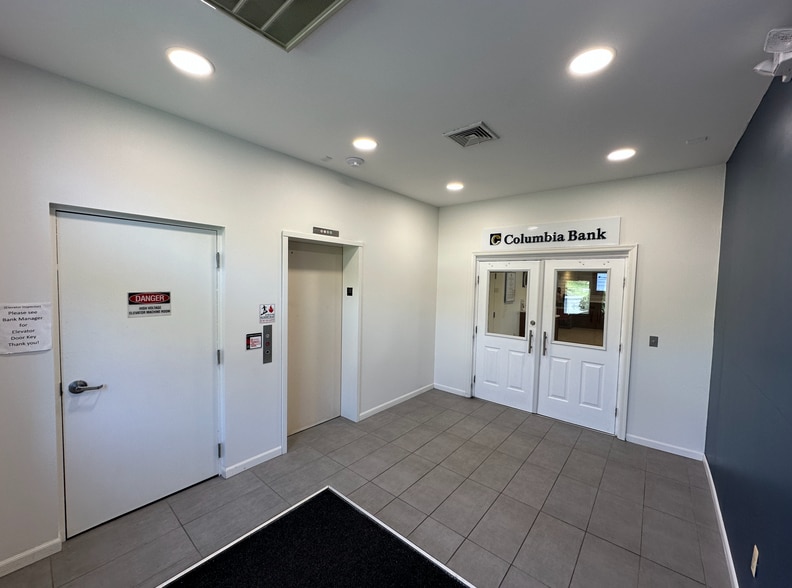 More Photos Of 1027 Pompton Ave, Cedar Grove Medical For Sale