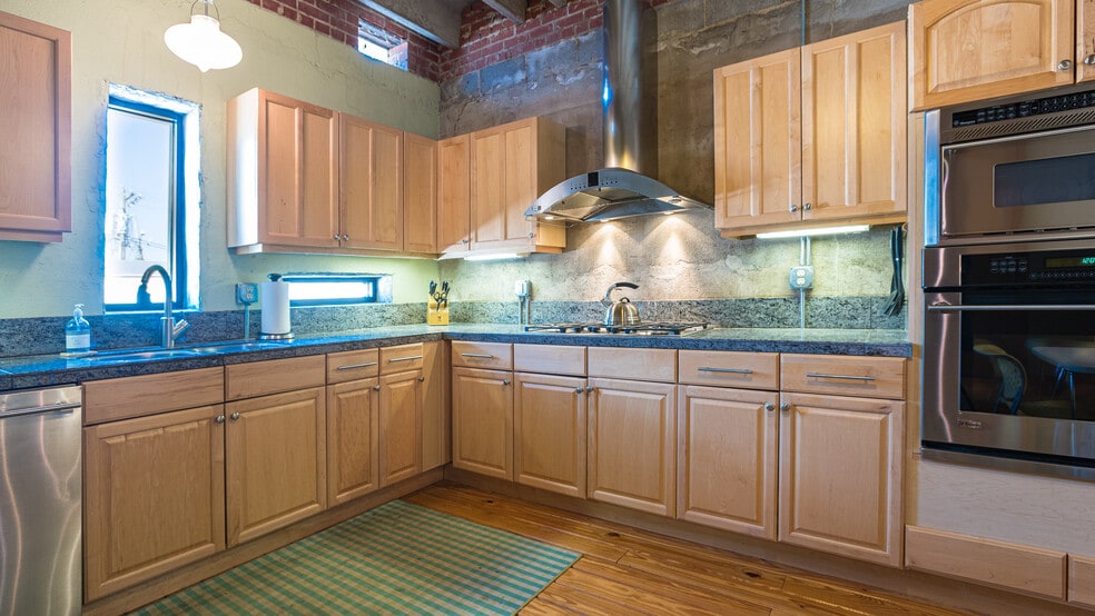 More Photos Of 1111 Central Ave, Charlotte Loft Creative Space For Sale