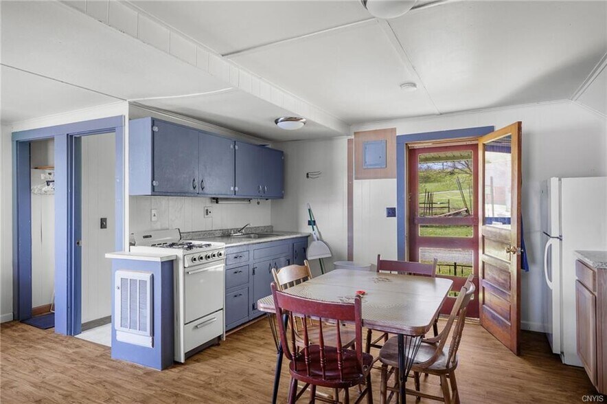 More Photos Of 2468 County Route 6, Hammond Hotel For Sale