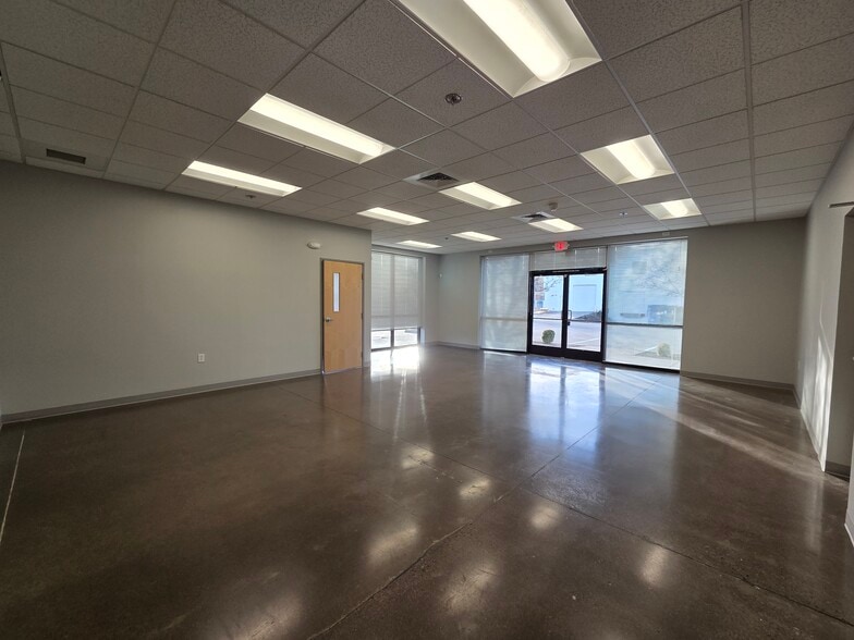 More Photos Of 2019-2025 Vista Ave SE, Salem Warehouse For Lease