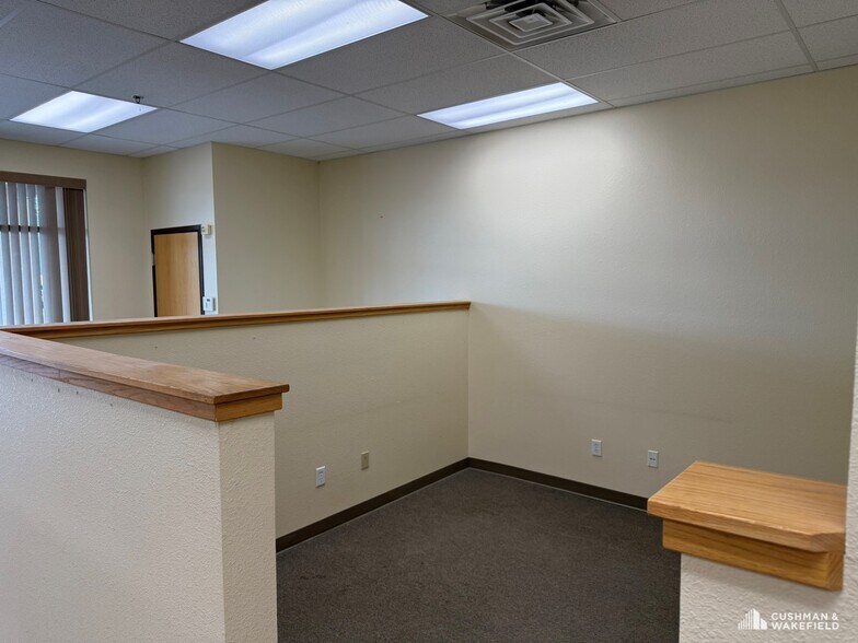 More Photos Of 4562 Denrose Ct, Fort Collins Showroom For Lease