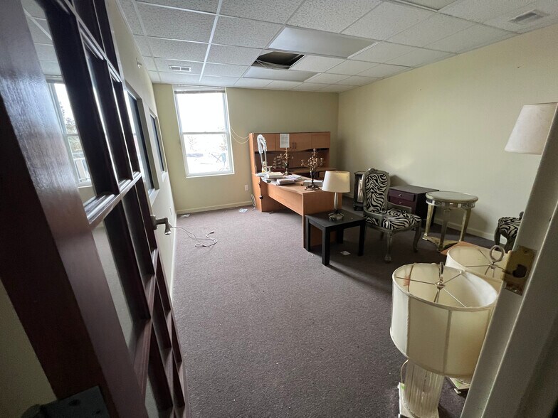 More Photos Of 25 Church St, Keyport Restaurant For Sale