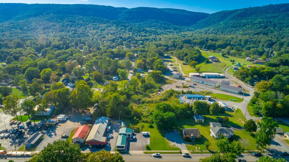 More Photos Of 15781 Rankin Ave, Dunlap Freestanding For Sale