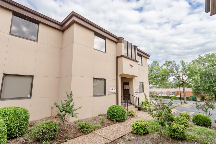 More Photos Of 2024 Arkansas Valley Dr, Little Rock Office For Sale
