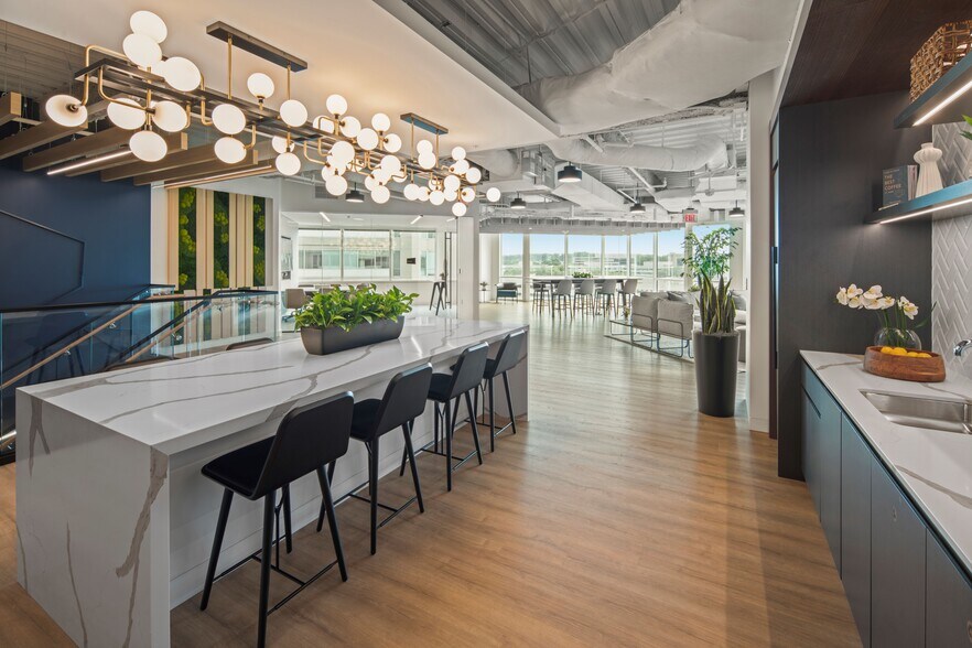 More Photos Of 6903 Rockledge Dr, Bethesda Unknown For Lease