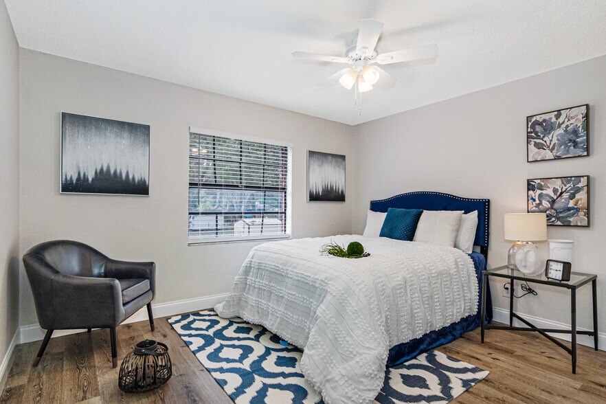 More Photos Of 7802-7806 Colonial Club Ct, Riverview Apartments For Sale