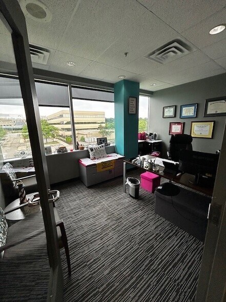 More Photos Of 5965 E Broad St, Columbus Medical For Lease