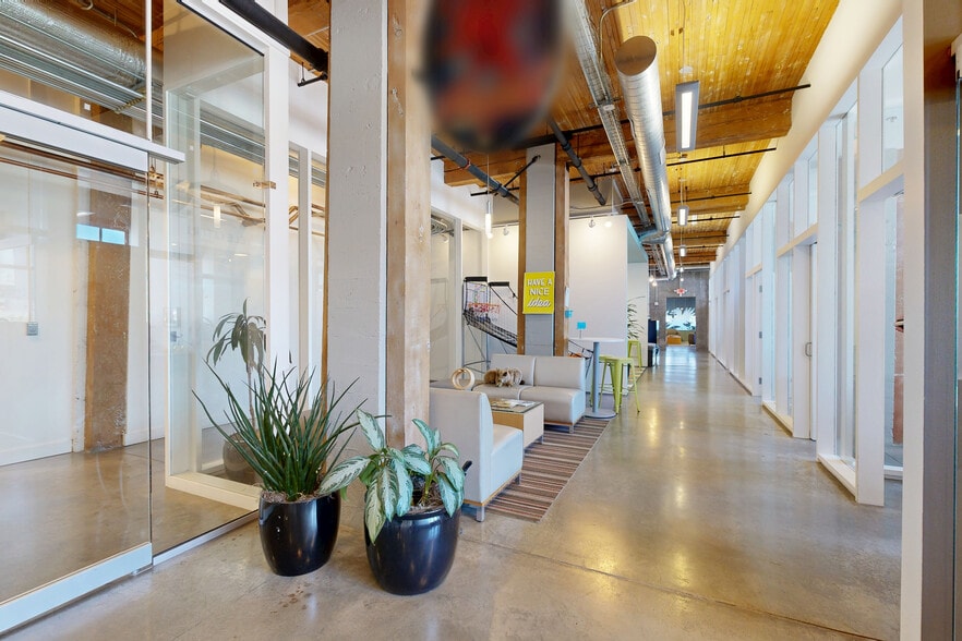 More Photos Of 107 SE Washington St, Portland Loft Creative Space For Lease