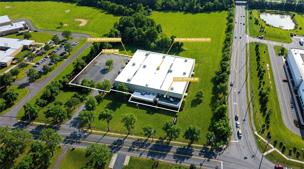 More Photos Of 2605 Kuser Rd, Hamilton Service For Lease