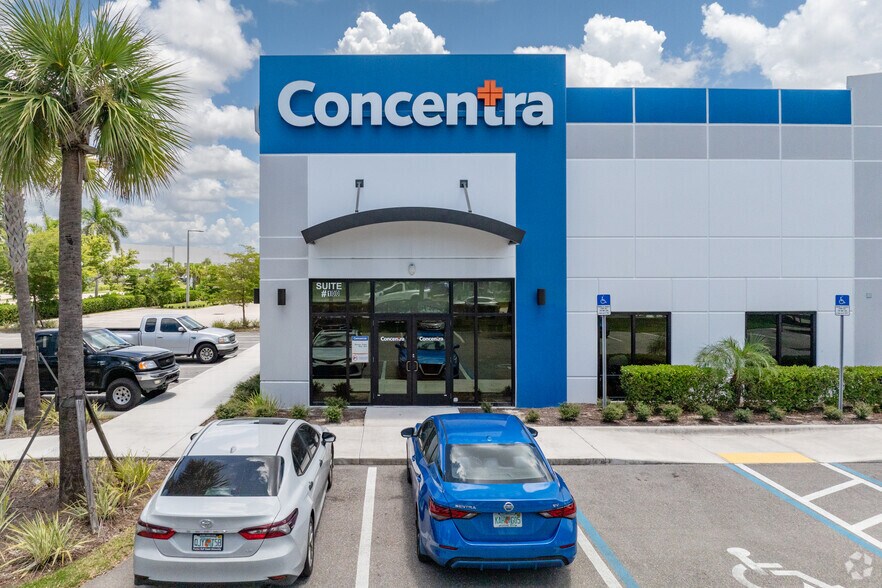 More Photos Of 16200 Parallel, Fort Myers Industrial For Lease