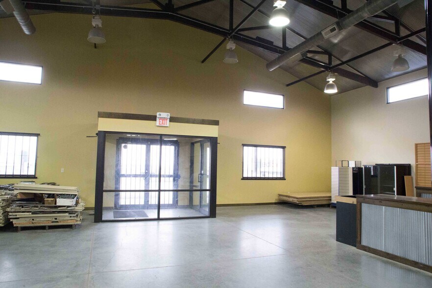 More Photos Of 1325 E Airport Rd, Grand Island Storefront Retail Office For Sale