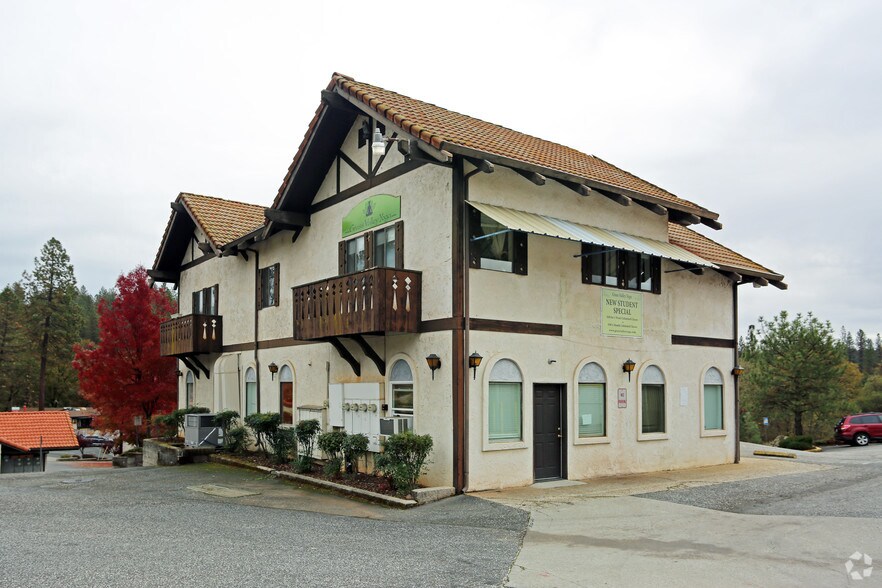 More Photos Of 10052-10078 Alta Sierra Dr, Grass Valley Office For Lease