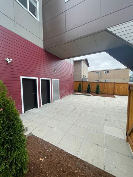 More Photos Of 9029 16th Ave SW, Seattle Fast Food For Lease