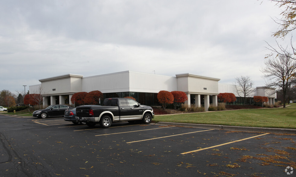 Primary Photo Of 1000-1080 Parkview Blvd, Lombard Research And Development For Lease