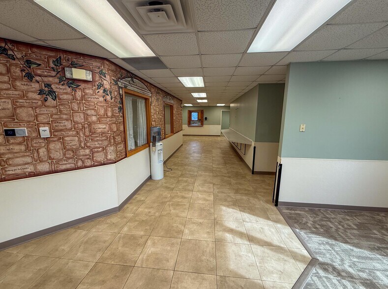 More Photos Of 3139 41st St NW, Rochester Office For Sale