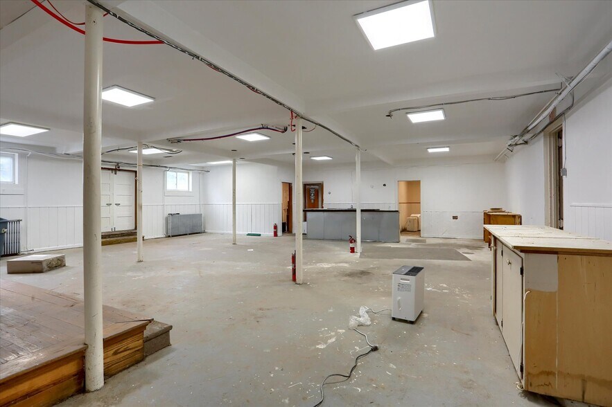 More Photos Of 5948 Linglestown Rd, Harrisburg Restaurant For Sale