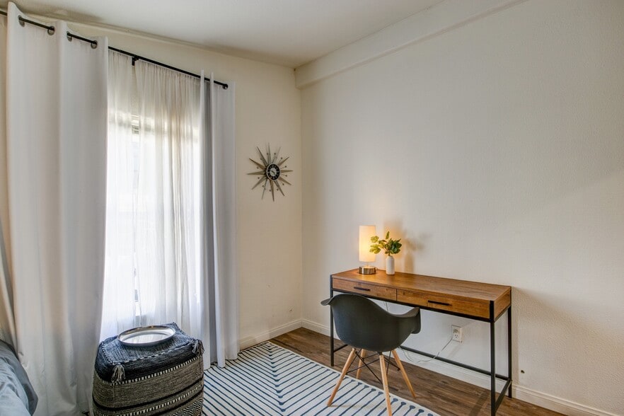 More Photos Of 13383 Sierra Way, Kernville Hotel For Sale