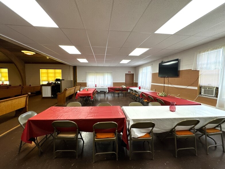 More Photos Of 1496 Swinger Dr, Dayton Religious Facility For Sale