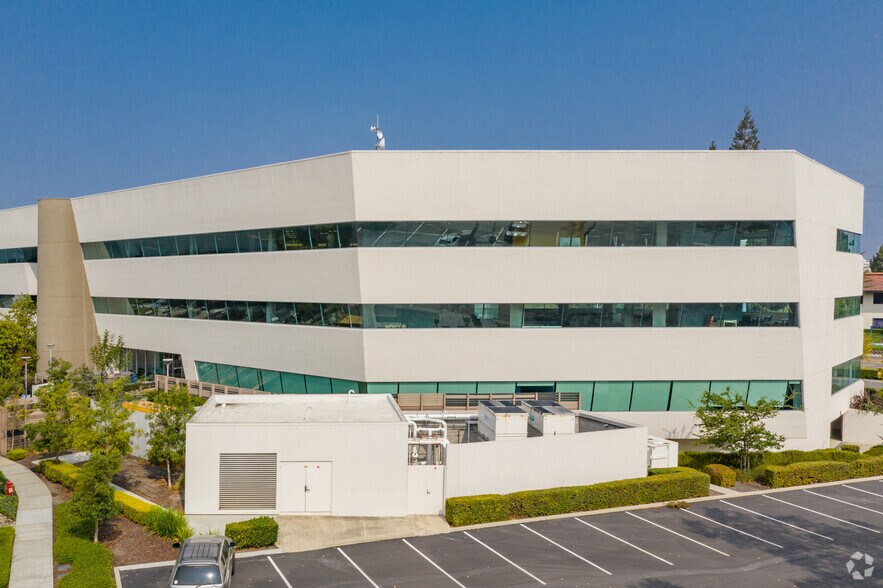 More Photos Of 3120 Scott Blvd, Santa Clara Research And Development For Lease