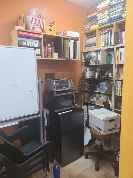 More Photos Of 516 51st St, West New York Office Residential For Lease