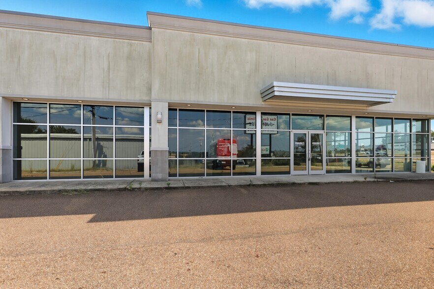 More Photos Of 4680 I-55 N Frontage Rd, Jackson General Retail For Lease